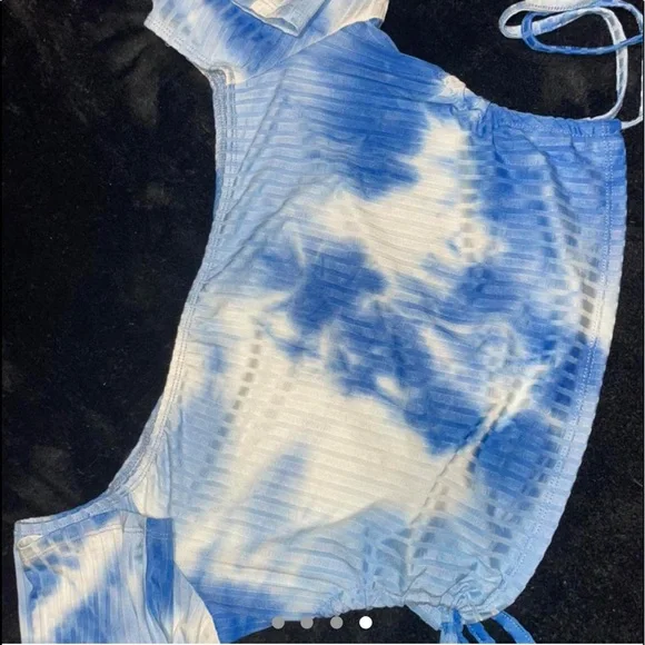 Brand New ♥︎ Shein Crop Top ♥︎ - Picture 3 of 4